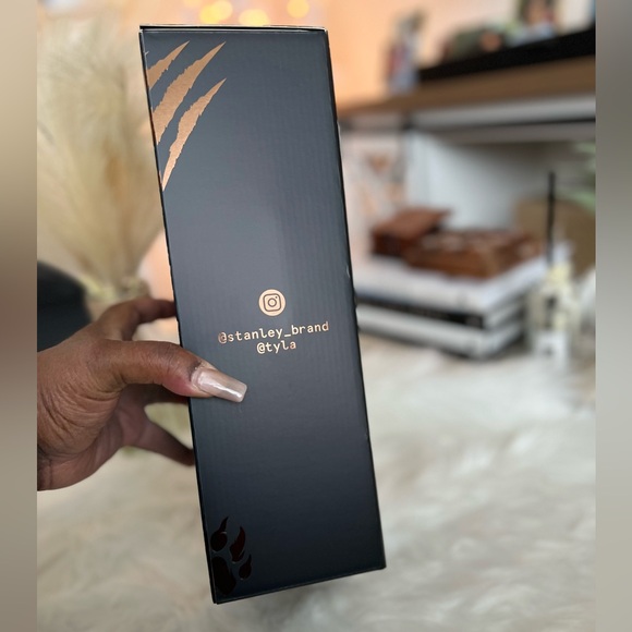 STANLEY x TYLA 40 oz Quencher~ BNIB 🔥🔥🐅🍃😍 ❌SOLD OUT! - Picture 11 of 17